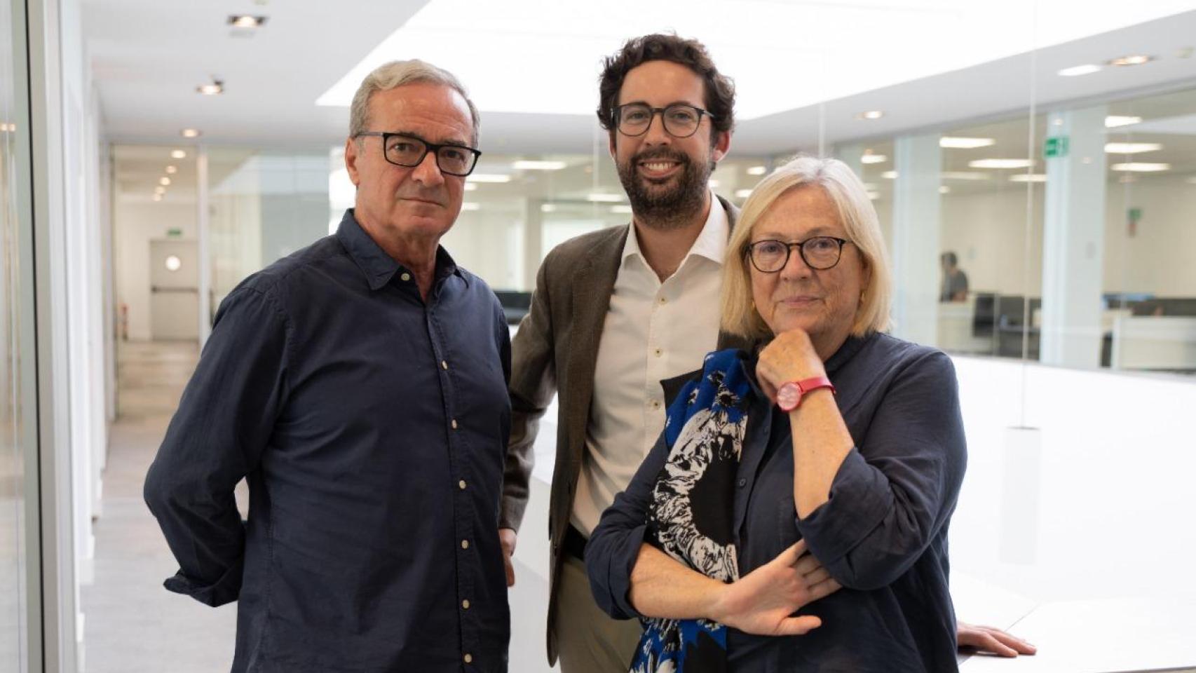 De izquierda a derecha, Jesús Pérez, de la segunda generación; Jesús Pérez, de la tercera; y María Jesús Pérez, de la segunda.