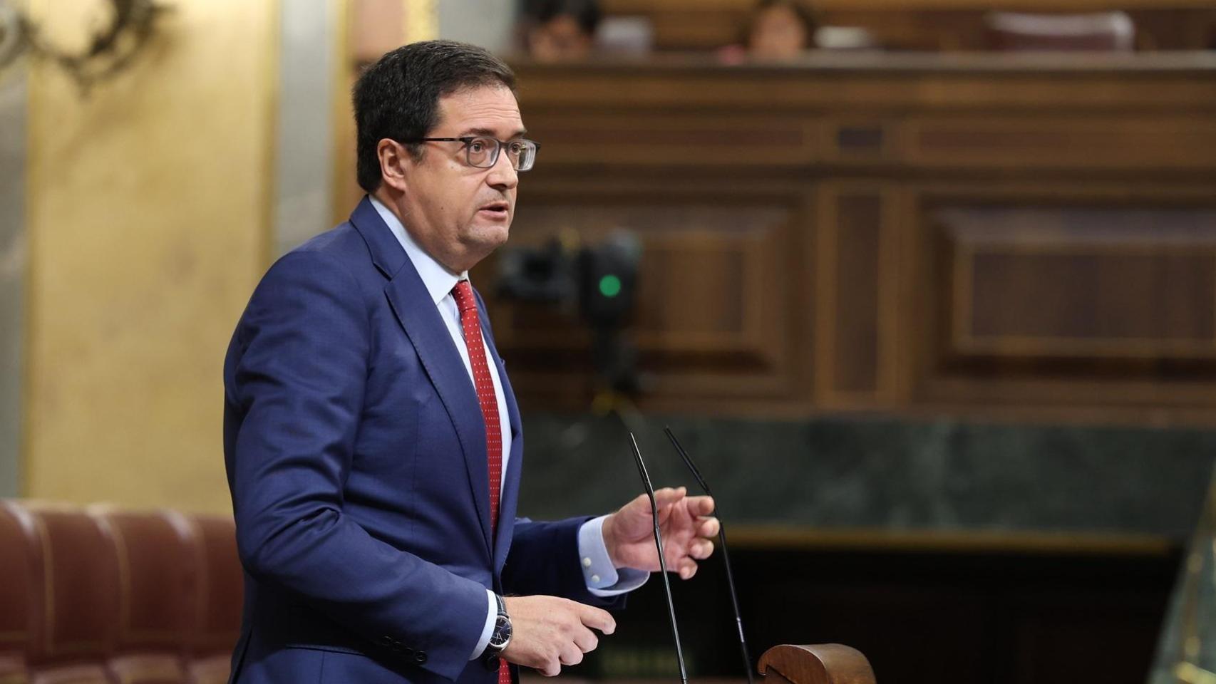 Óscar López, ministro para la Transformación Digital y de Función Pública, durante la sesión de control al Gobierno en el Congreso el pasado 15 de octubre.