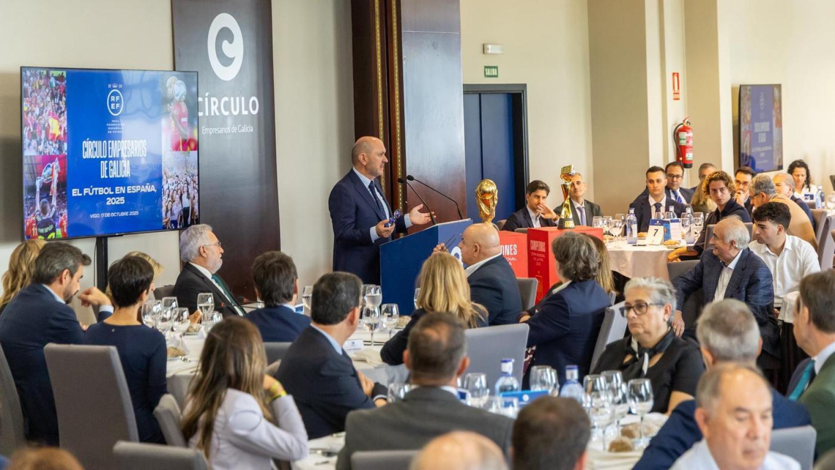 Rafael Louzán, en el Círculo de Empresario de Galicia, en Vigo