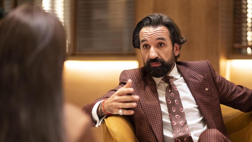 Lago se enamoró de su mujer al verla por su dulzura, su bondad y su encanto.