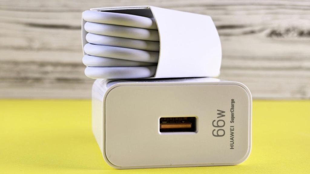 Cargador de 66 W