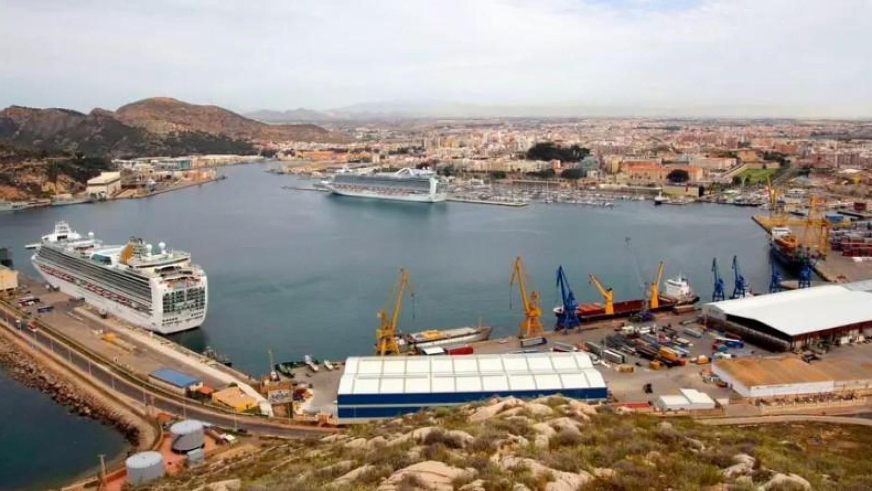 Una vista aérea del puerto de Cartagena.