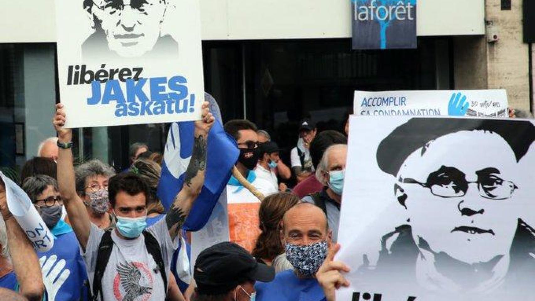 Foto de archivo de una manifestación en la que se pide la libertad para Jakes Esnal.