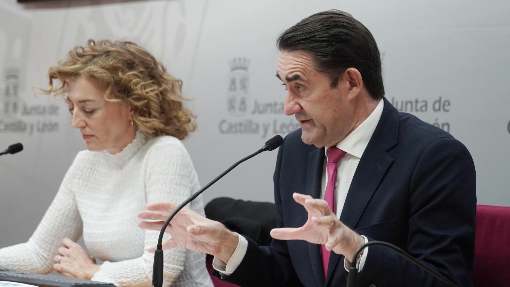 El consejero de Medio Ambiente, Vivienda y Ordenación del Territorio, Juan Carlos Suárez-Quiñones, durante la presentación de las ayudas al alquiler de la Junta de Castilla y León, este lunes