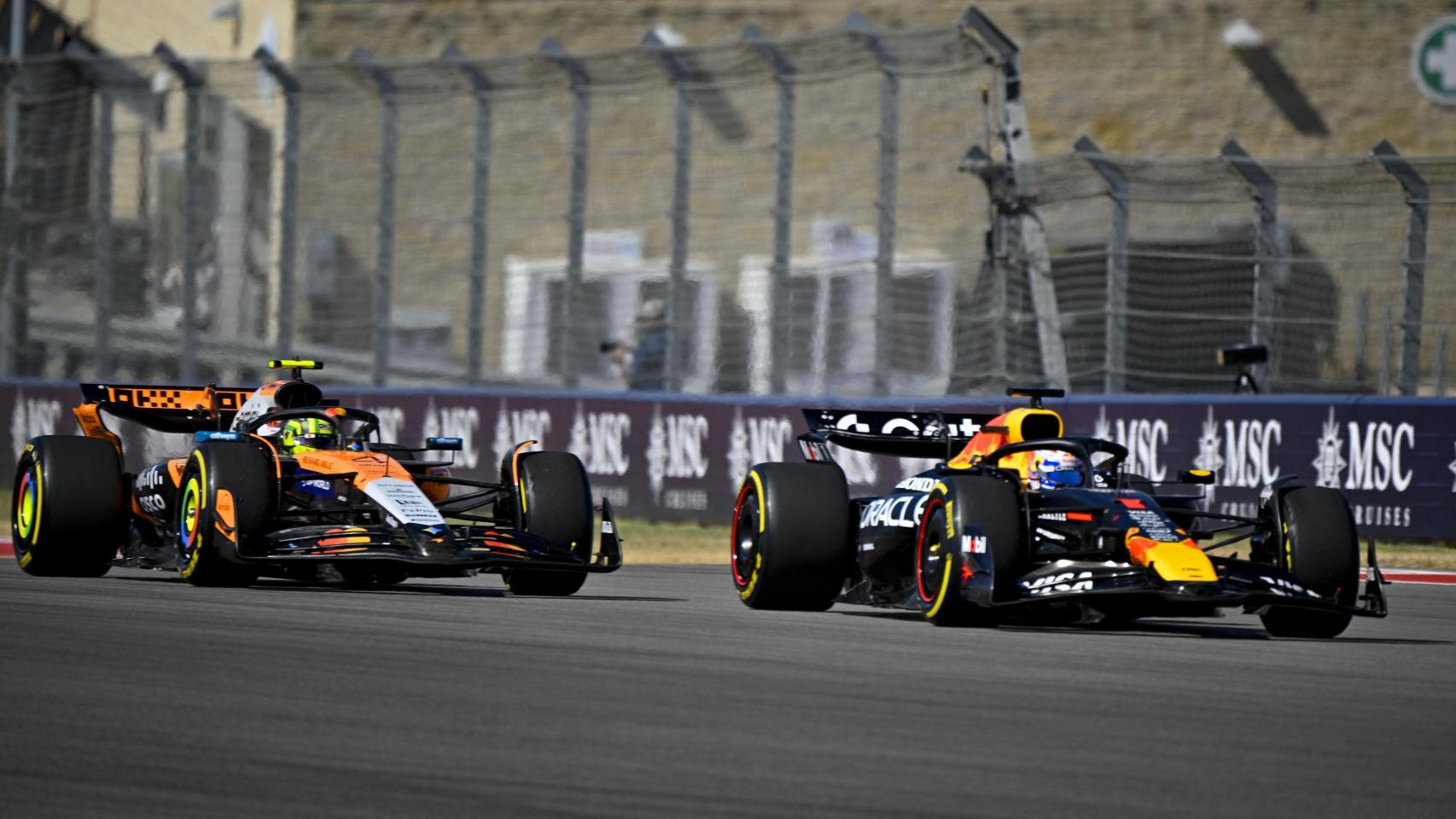 Max Verstappen, por delante de Norris durante el GP de Estados Unidos.