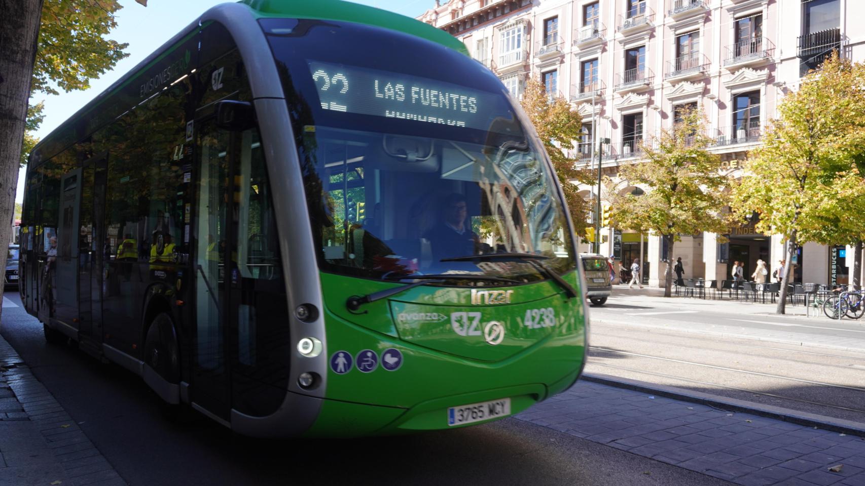 Un autobús de Zaragoza, en imagen de archivo.