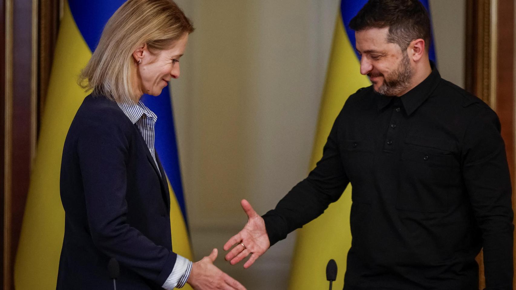 Volodímir Zelenski recibe en Kyiv a la alta representante de la UE, Kaja Kallas.
