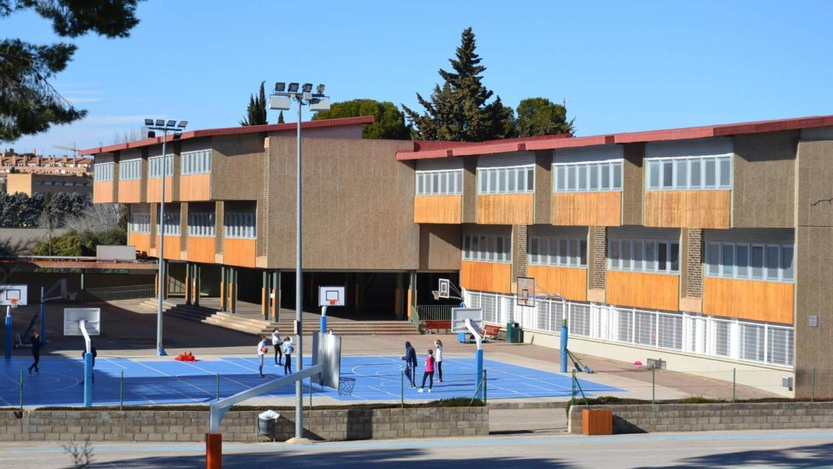 Patio del Colegio Santa María del Pilar, Marianistas