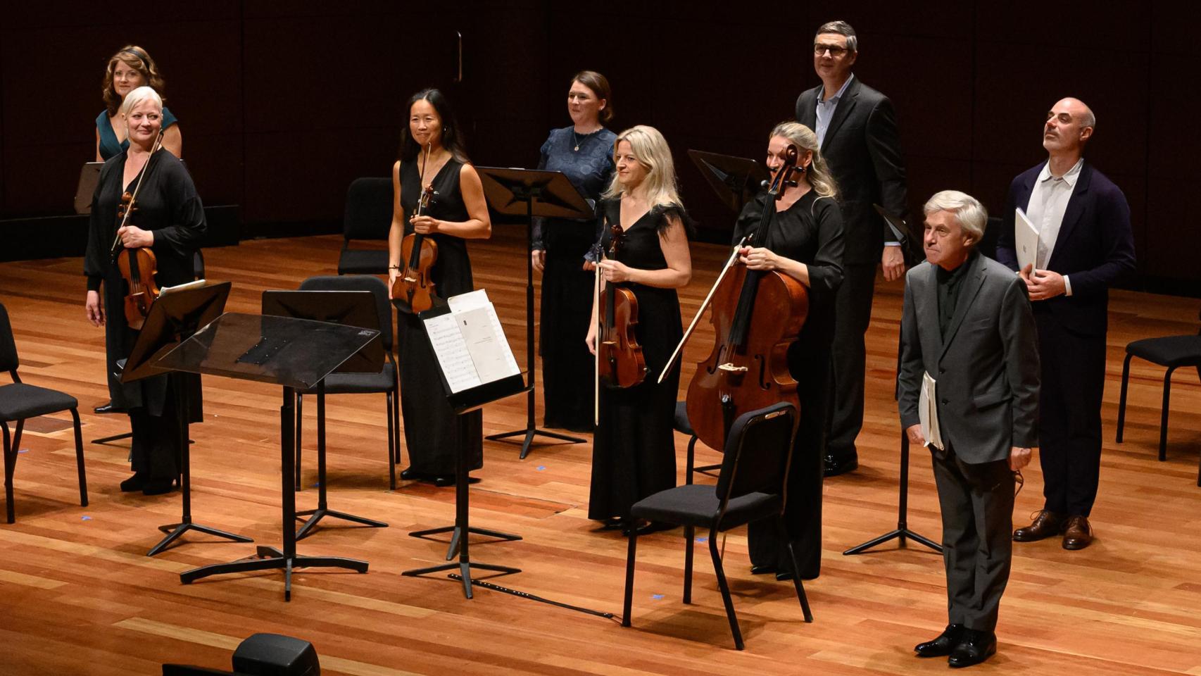 Paul Hillier con Theatre of Voices y el Cuarteto de la Sinfónica de la Radio Danesa. Foto: Rafa Martín