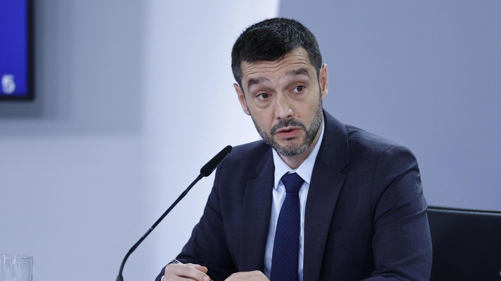 El ministro de Derechos Sociales y Consumo, Pablo Bustinduy, de cuyo departamento depende la Ley de Servicios de Atención a la Clientela.