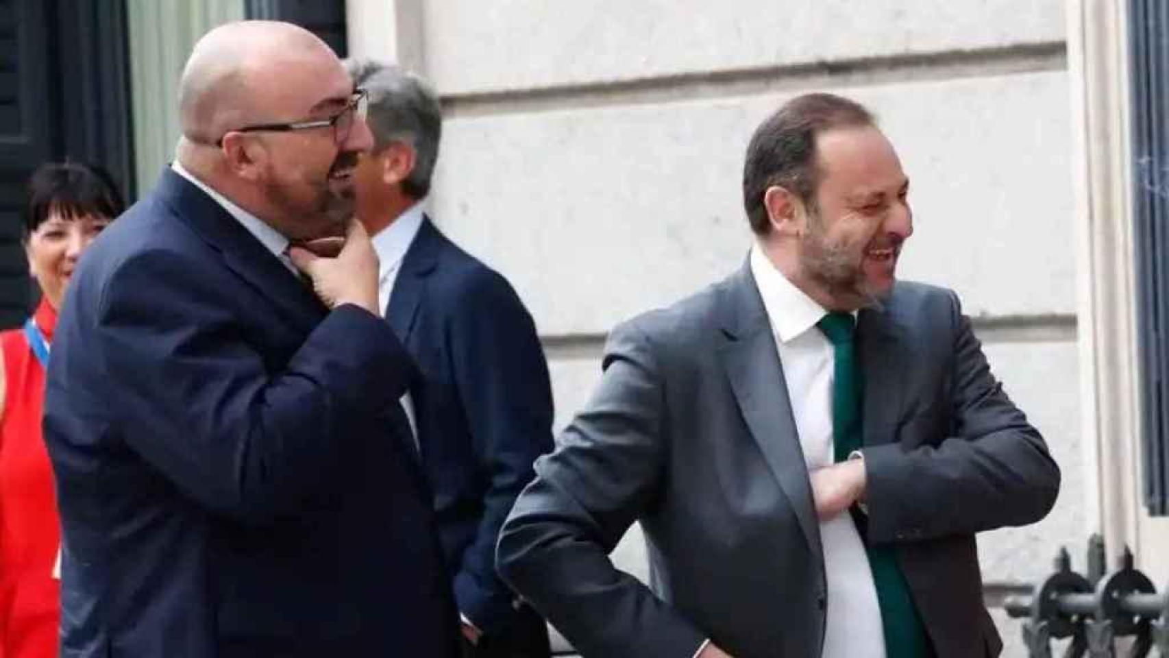 El PP sospecha que hubo  pitufeo  en las donaciones al PSOE para  blanquear las mordidas  de Koldo y Ábalos