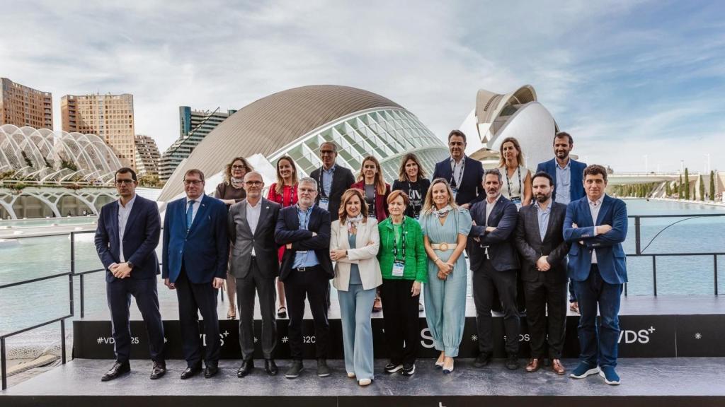 Autoridades y responsables de VDS, durante la jornada inaugural.