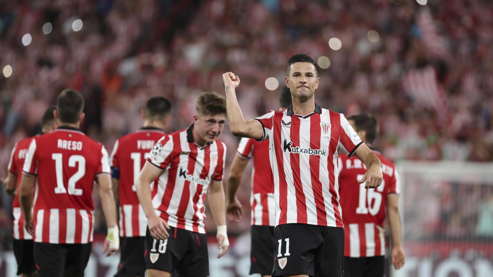 Guruzeta celebra un gol con el Athletic.