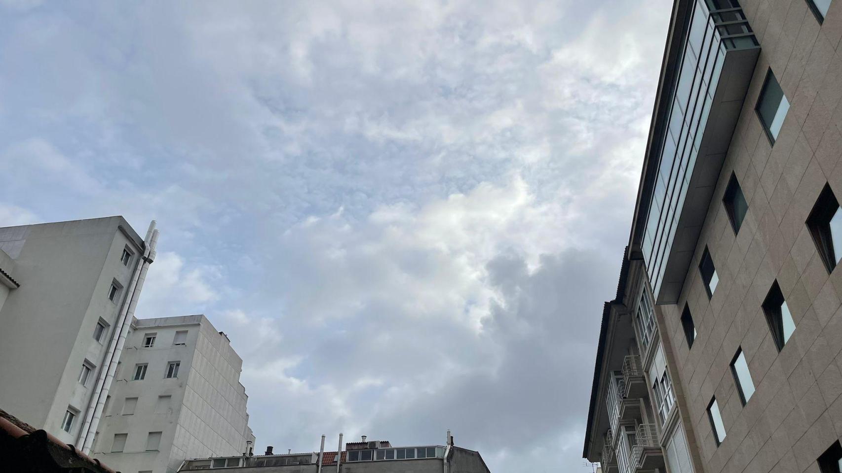 Cielo de Vigo a 22 de octubre de 2025.