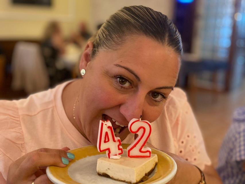 Gema celebrando su cumpleaños.