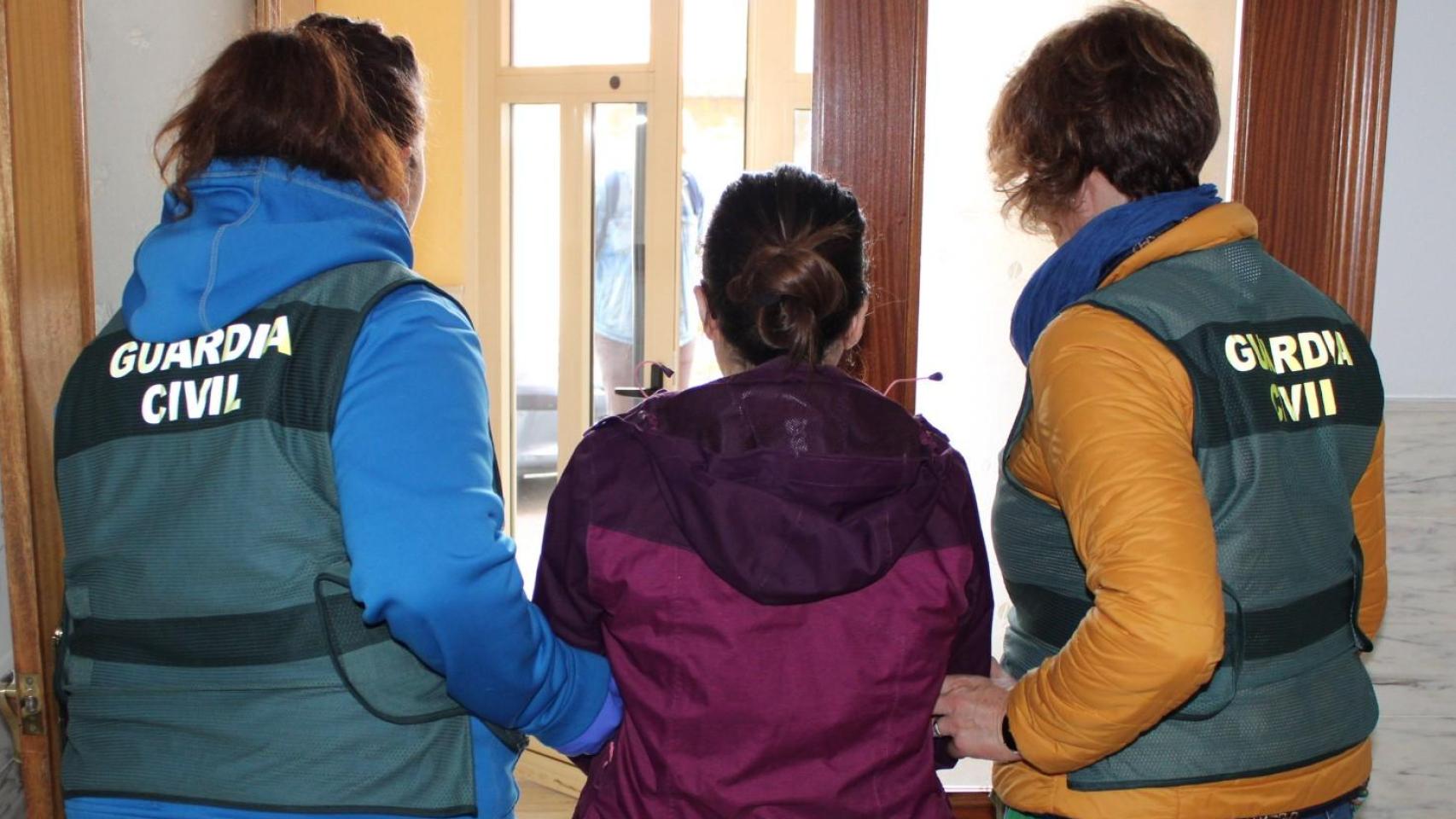 Detenida por atacar a su exmarido con ácido corrosivo