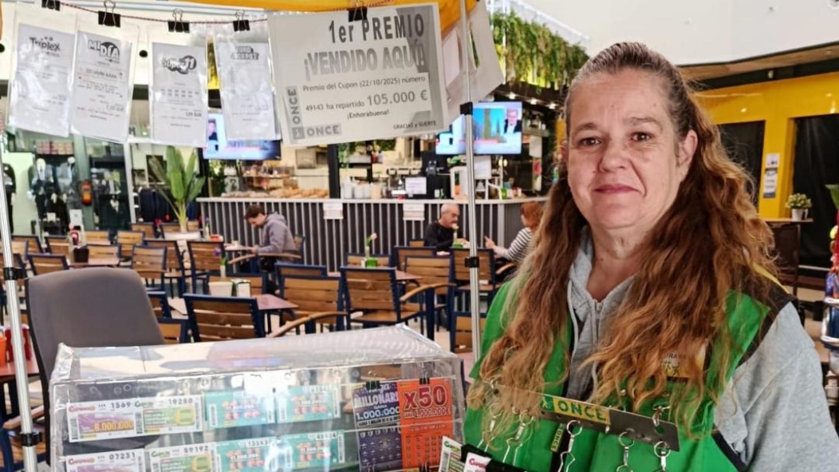 Soraya San Pedro, vendedora de la ONCE en Ávila