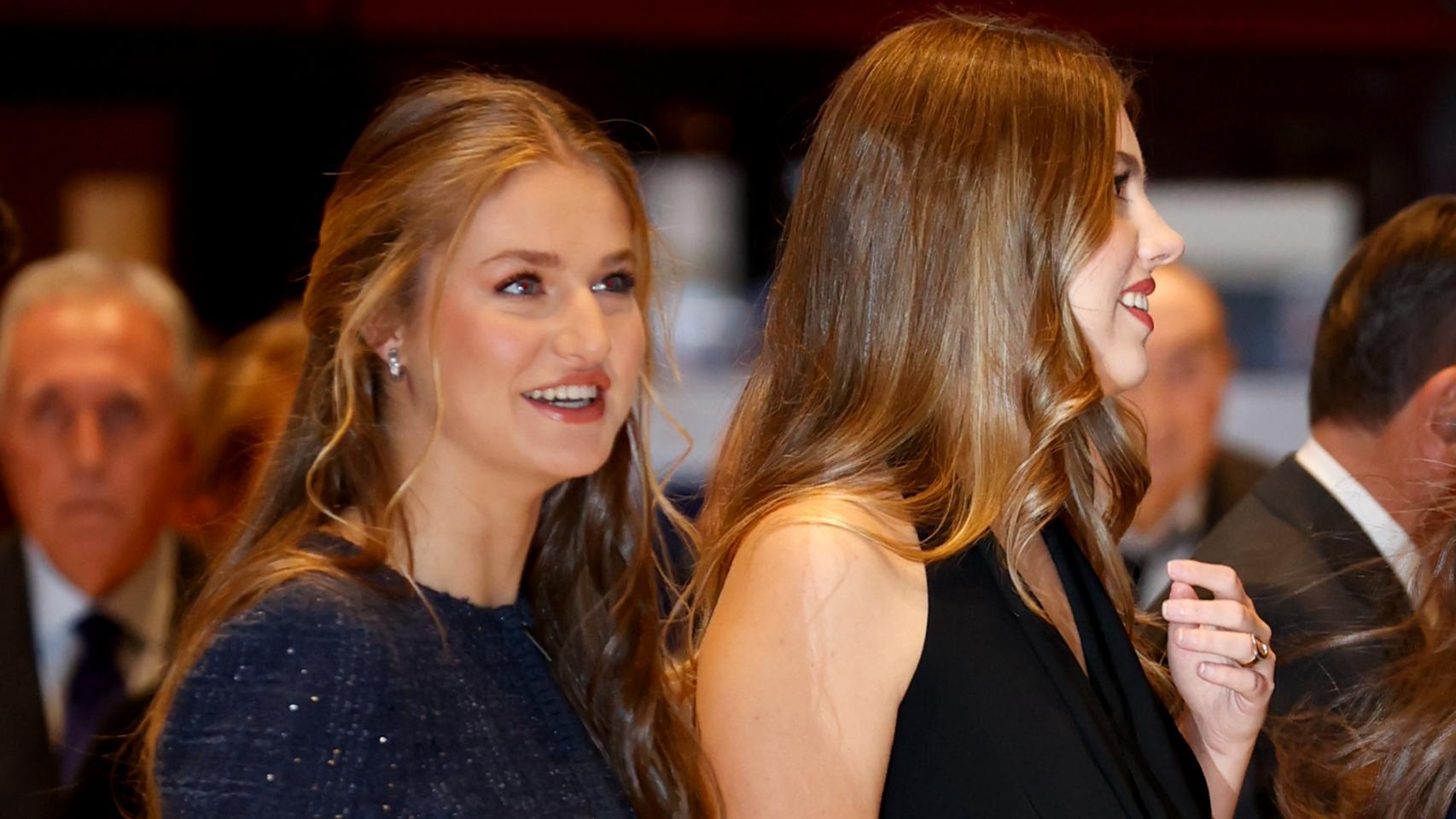 La princesa Leonor y la infanta Sofía han acudido al XXXIII Concierto Premios Princesa de Asturias.