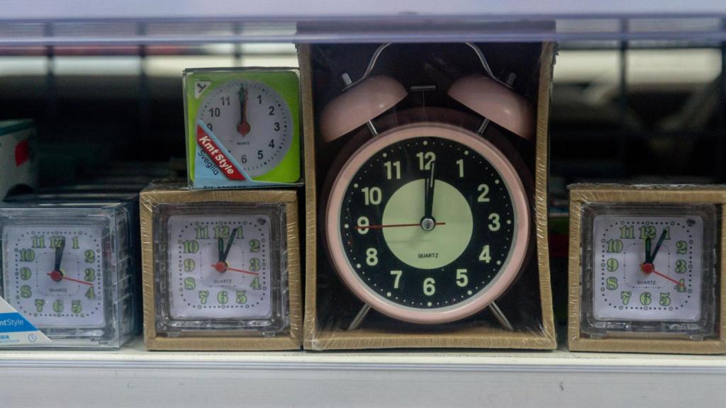 Varios relojes a 20 de octubre de 2025 en Madrid.