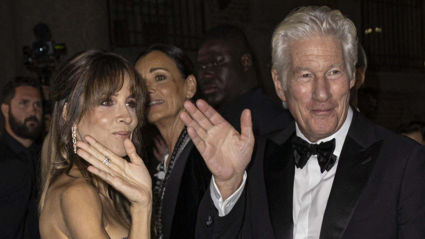 Richard Gere y Alejandra Silva, en Milán, el pasado mes de septiembre.