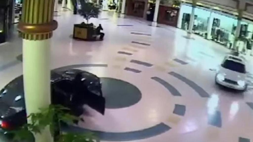 Imagen de la cámara de vigilancia del centro comercial de Dubái.