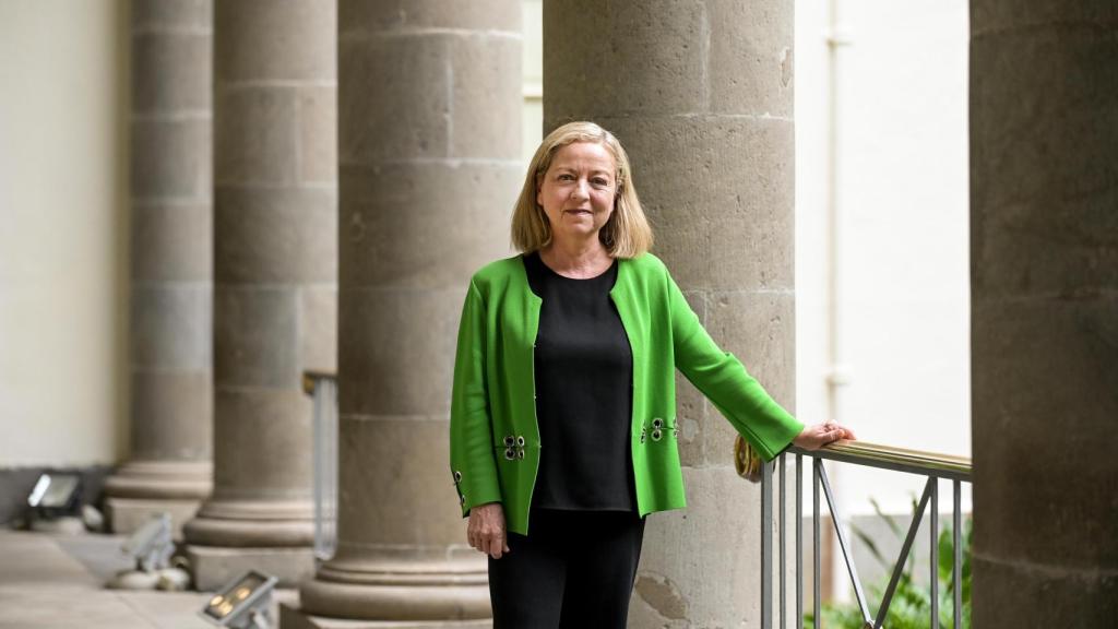 Ana Oramas, este jueves en el Parlamento de Canarias, donde ocupa la vicepresidencia de la cámara.