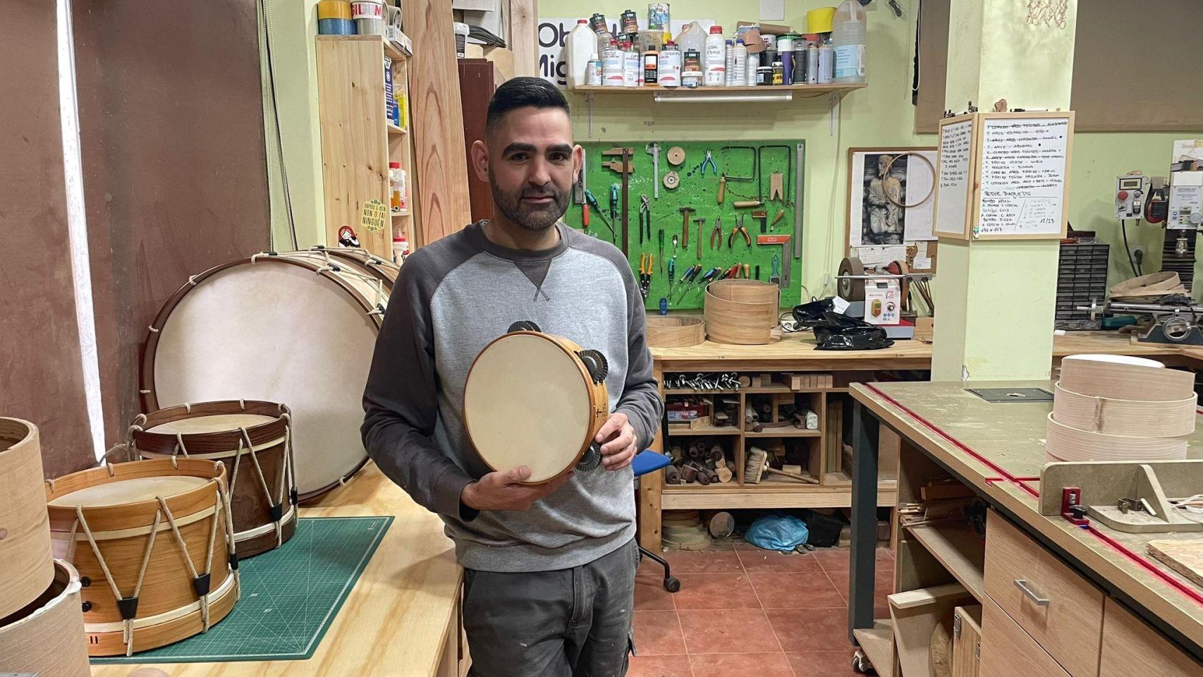 Miguel Rivas, artesano vigués.