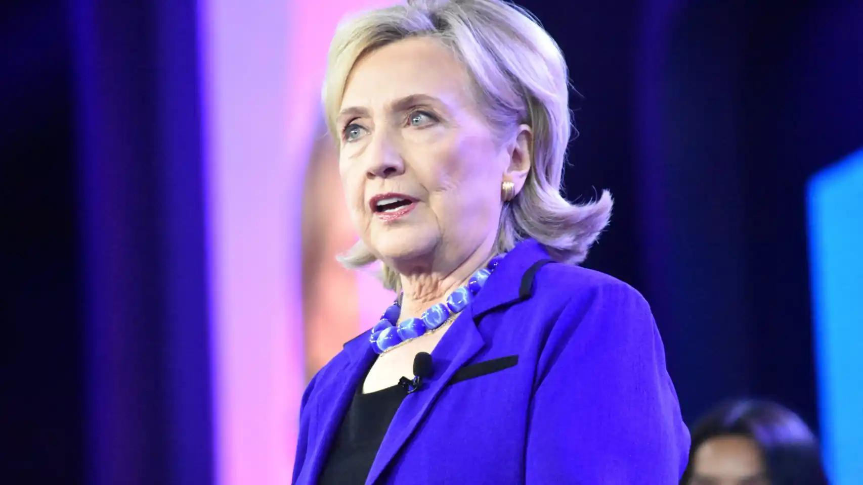 Hillary Clinton, nacida el 26 de octubre de 1947, es Escorpio.