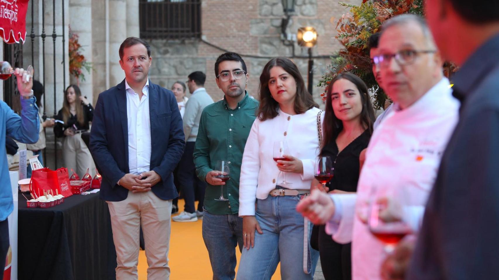 Una de las catas se realizó en la balconada del Ayuntamiento de Toledo.