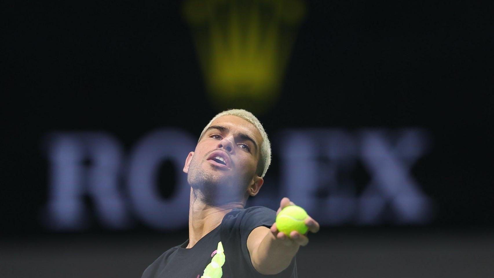 Carlos Alcaraz, durante un entrenamiento en el Masters 1.000 de París