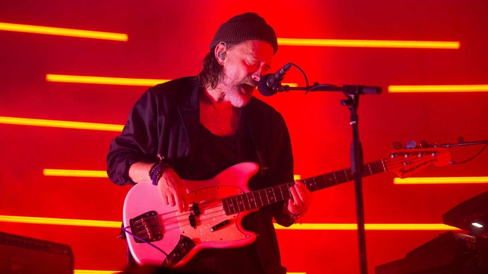 Thom Yorke, actuando en Barcelona en 2022 con la banda The Smile. Foto: David Zorrakino / Europa Press