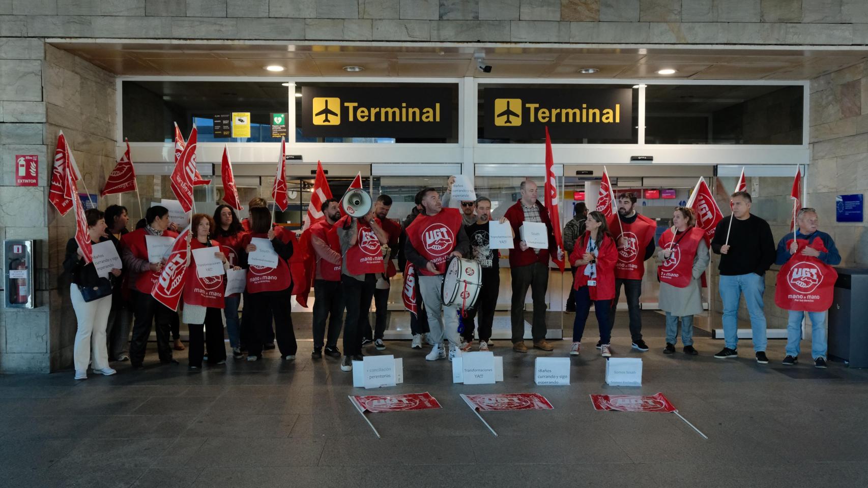 Imagen de los trabajadores en la concentración.