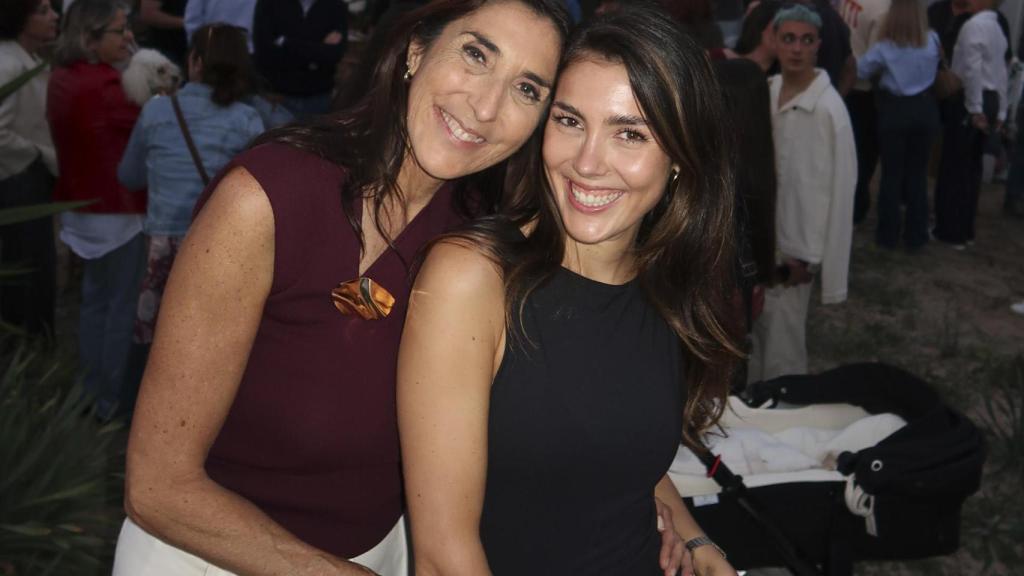 Paz Padilla y Anna Padilla en un acto público.