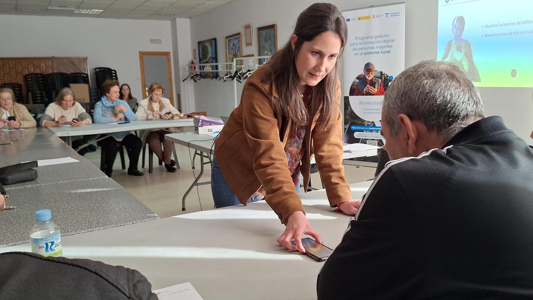 Reconectados Rural: la digitalización que conecta a los mayores de los pueblos