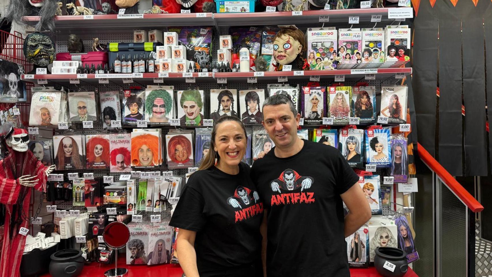 Roberto y Susana, de la tienda Antifaz.