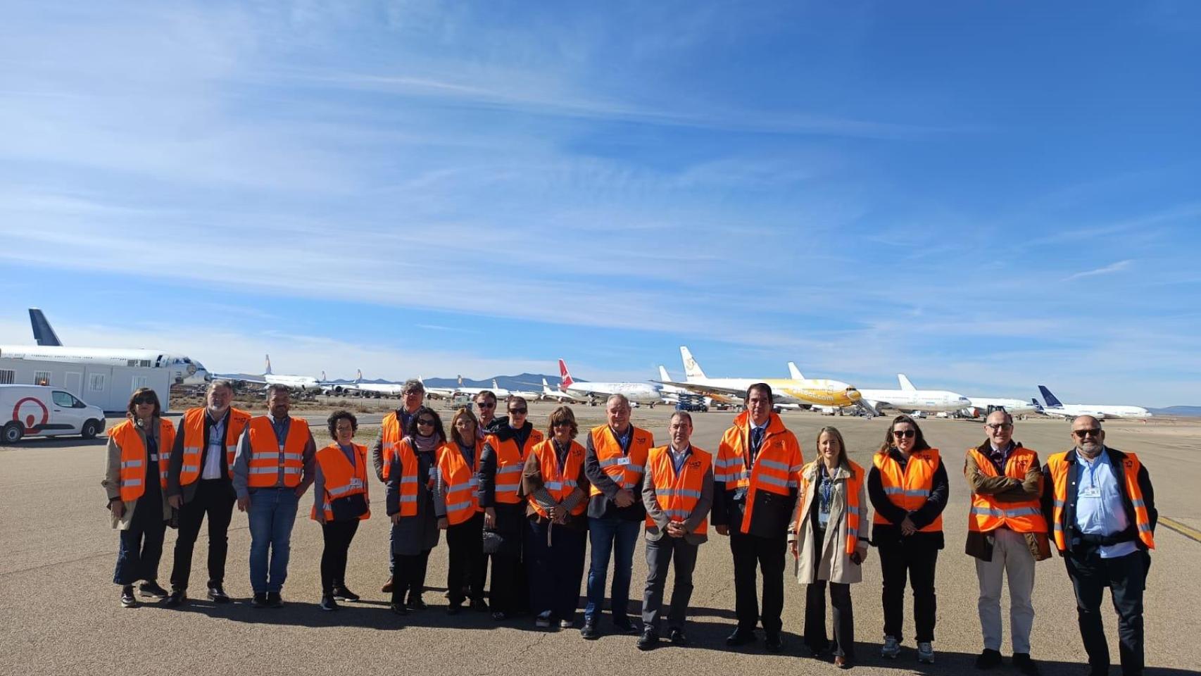 Visita de representantes de la FAMCP en el Aeropuerto de Teruel