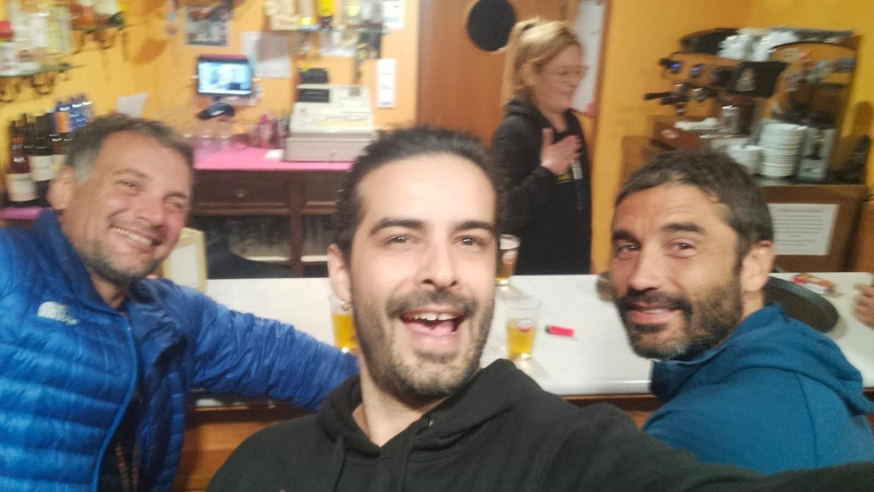 Álex García en el Albergue La Parada