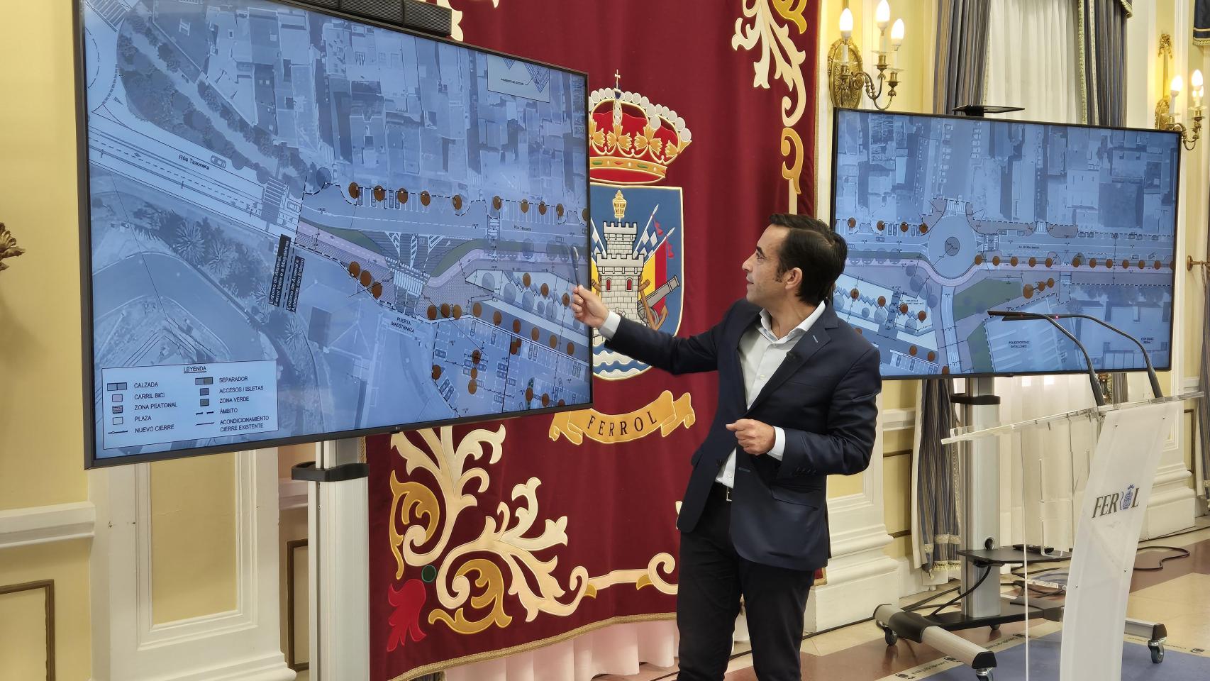 José Manuel Rey Varela, alcalde de Ferrol, frente a proyectos previstos en Esteiro.
