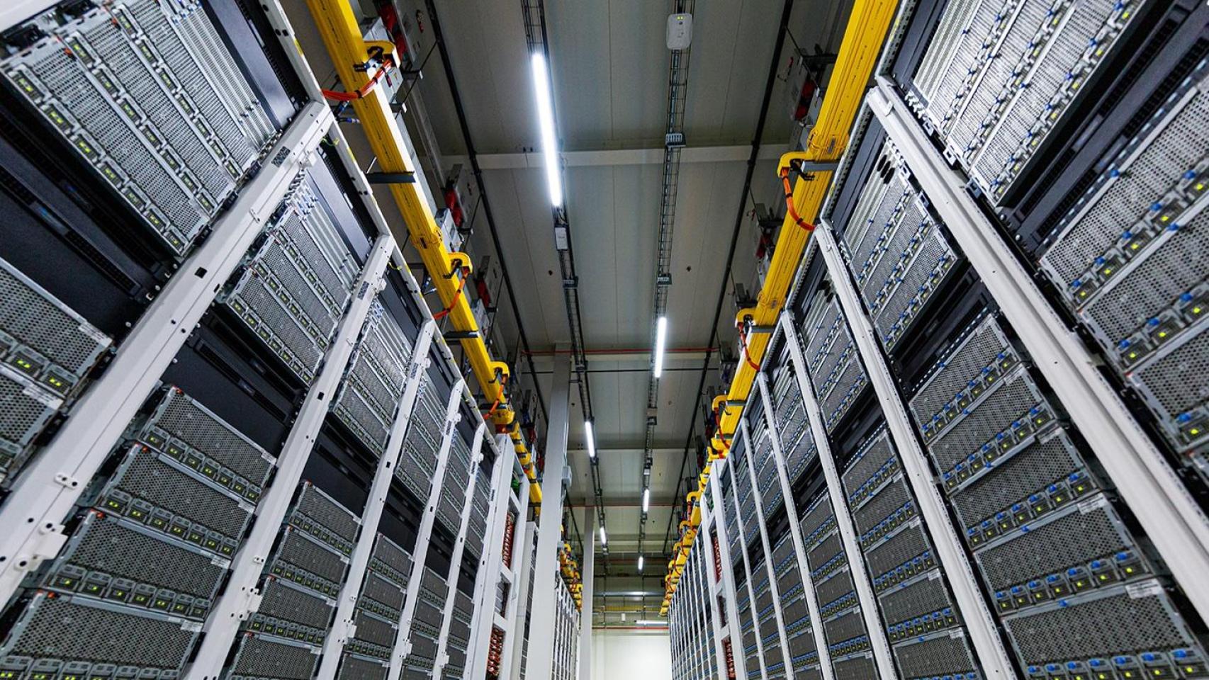 Interior de un centro de datos.