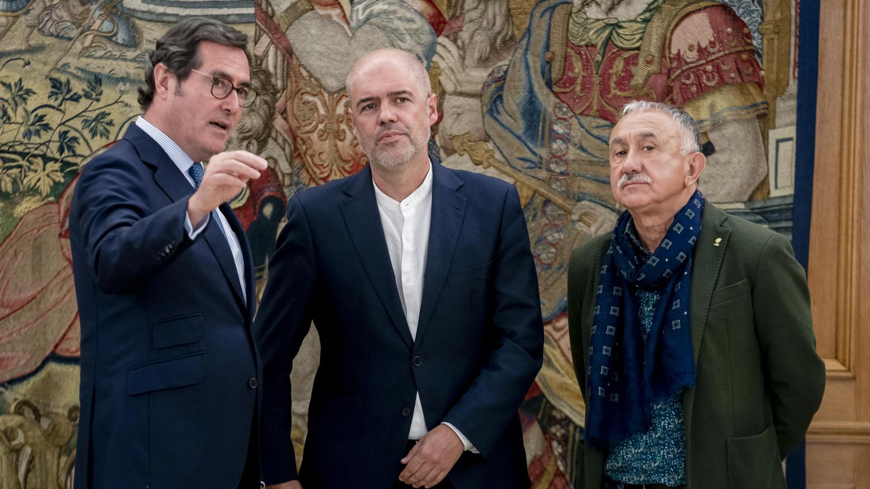 Antonio Garamendi, Unai Sordo y Pepe Álvarez.