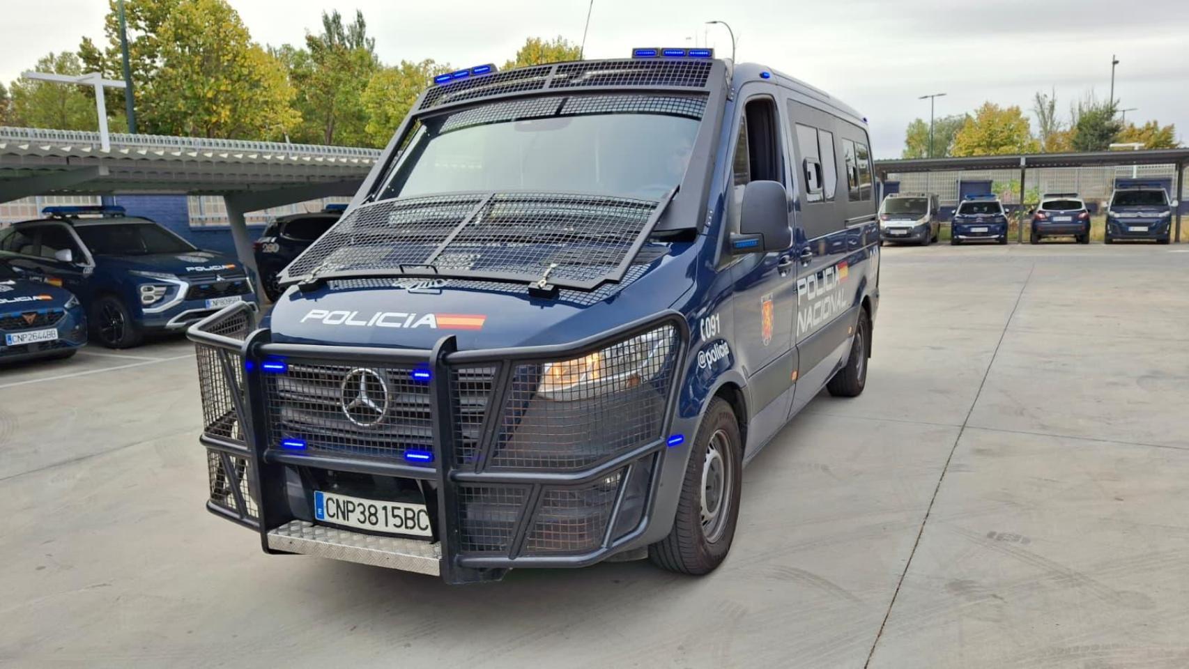 Furgón de Policía Nacional.
