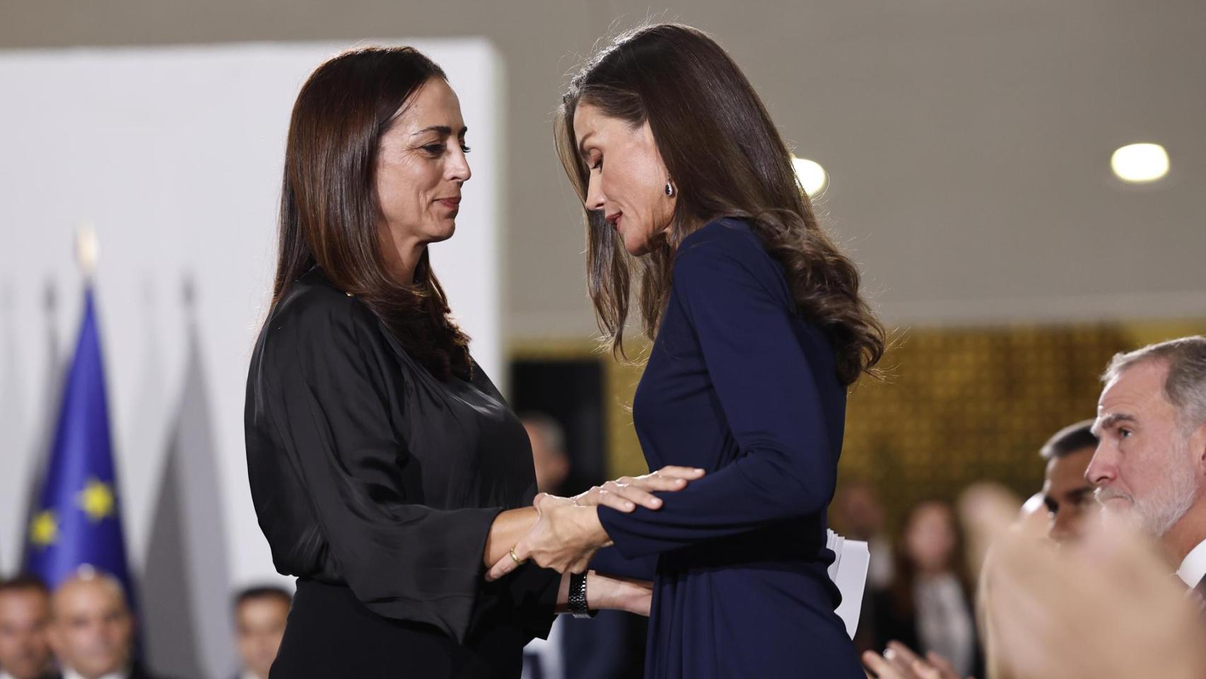 Naiara Chuliá junto a la Reina Letizia en el funeral de Estado del 29 de octubre de 2025. EFE/ Ballesteros