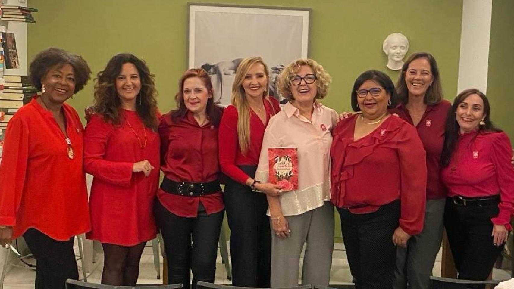 Presentación de 'Las 10 Camelias Románticas' en la librería La Buena Vida de Madrid.