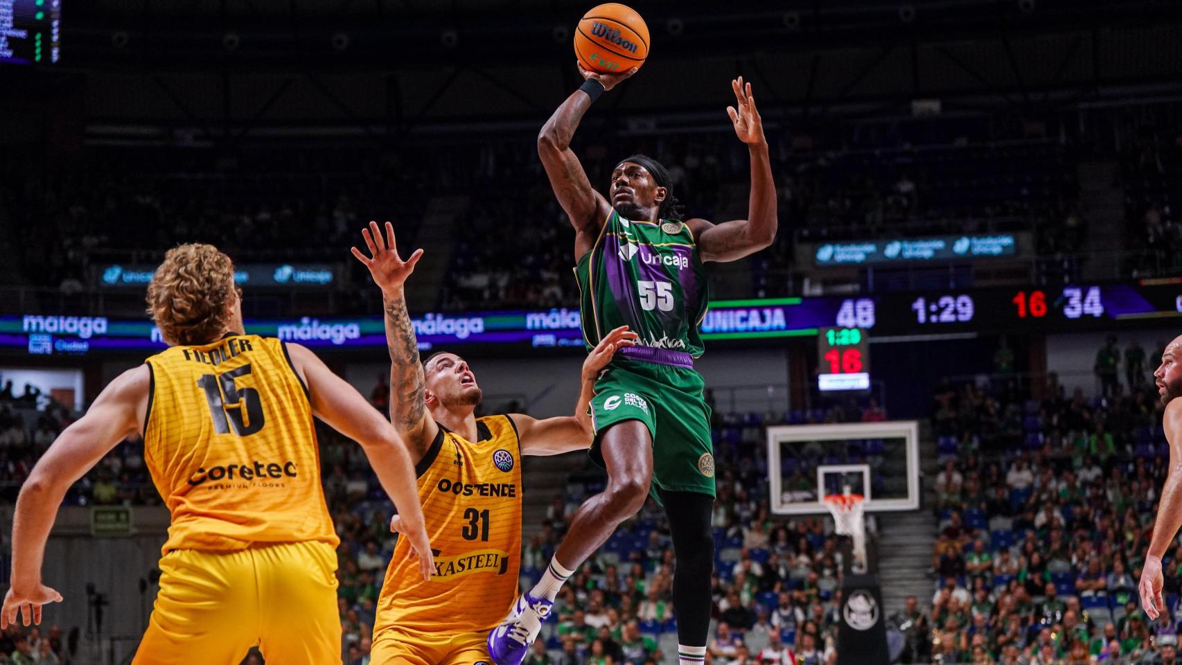 Kendrick Perry durante el Unicaja vs. Filou Ostende de la BCL