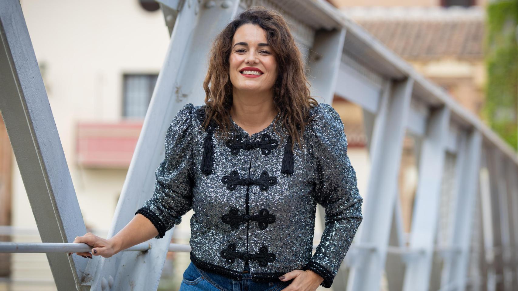 Maryam Blanes, junto al Guadalmedina.