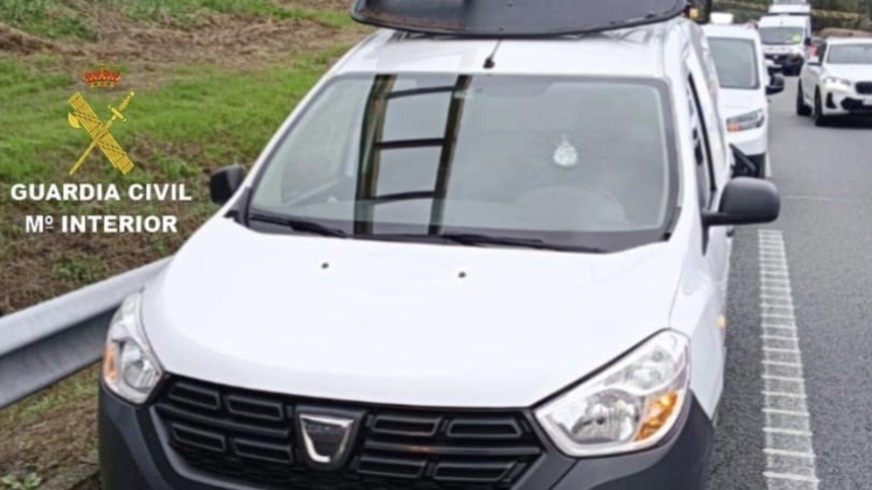 Un herido leve en un accidente múltiple en la AP-9, en Vilaboa, después de que arrojasen piedras a la calzada