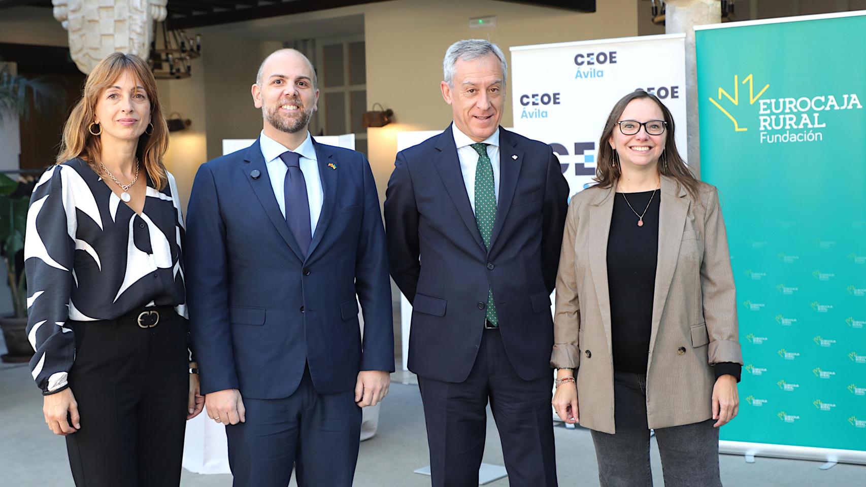 Susana Ayres, Diego Díez, Javier López y Cristina Amor, de izquierda a derecha.