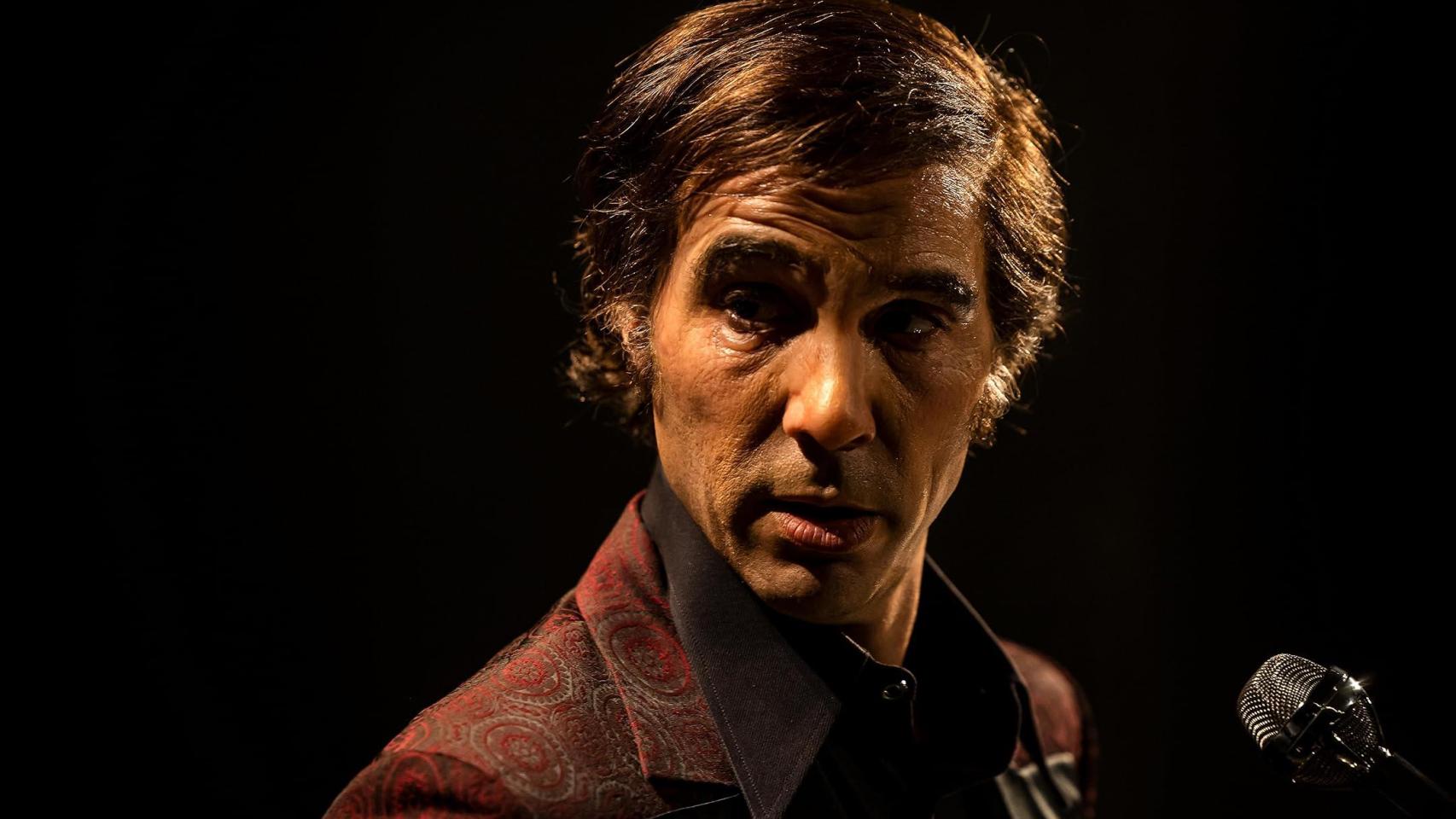 Tahar Rahim interpreta a Charles Aznavour en la película 'Monsieur Aznavour', dirigida por Mehdi Idir y Grand Corps Malade