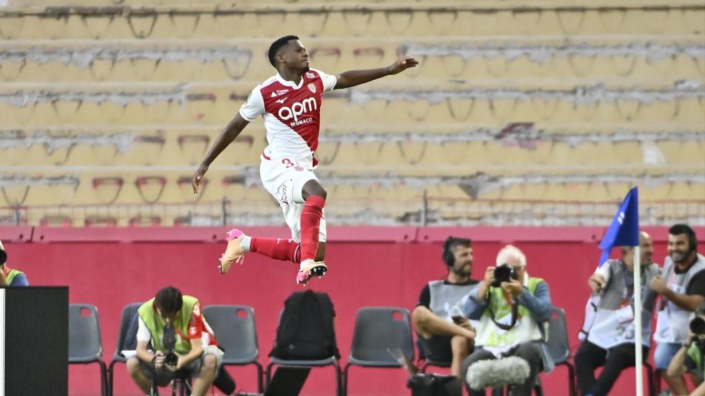 Ansu Fati celebra uno de los dos goles marcados ante el FC Metz.