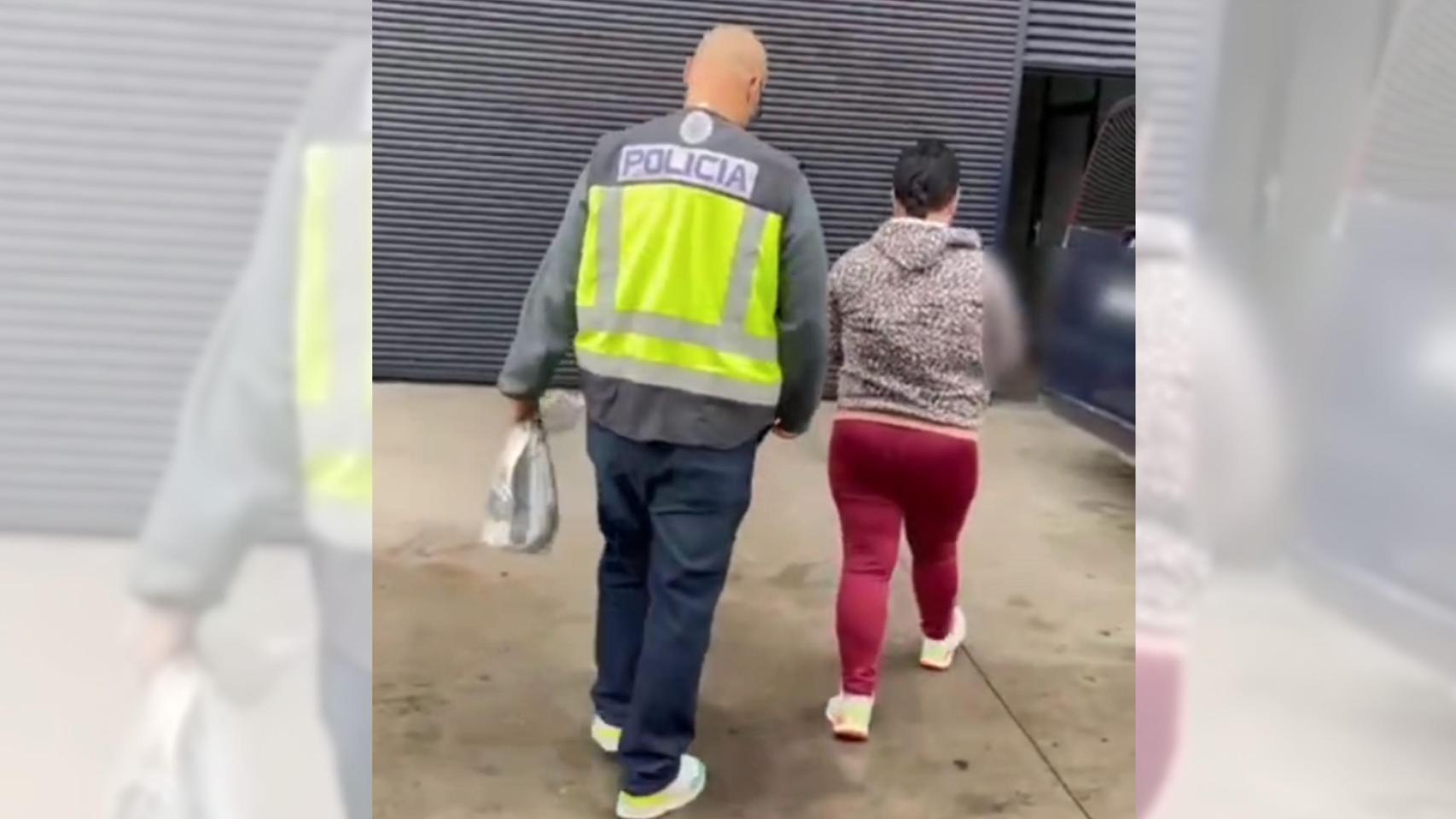 Detenida una cuidadora por robar a la anciana que cuidaba.